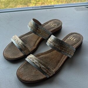 NWOT Jennifer Lopez Gold and Silver Metallic Sandals size 9M/40